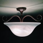 Przykład wiszącej lampy